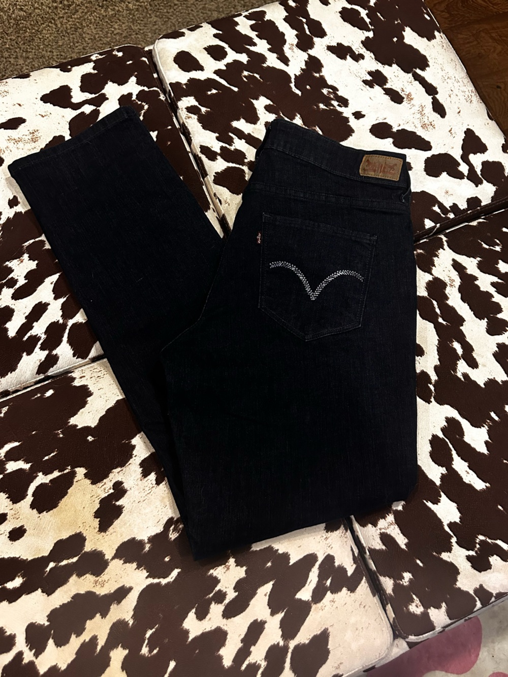 Levi's Black Straight Leg Women's Jeans with Signature Pocket Stitch